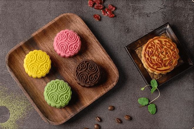月餅全自動(dòng)刷蛋機(jī)，提高產(chǎn)品產(chǎn)量，提升產(chǎn)品檔次！